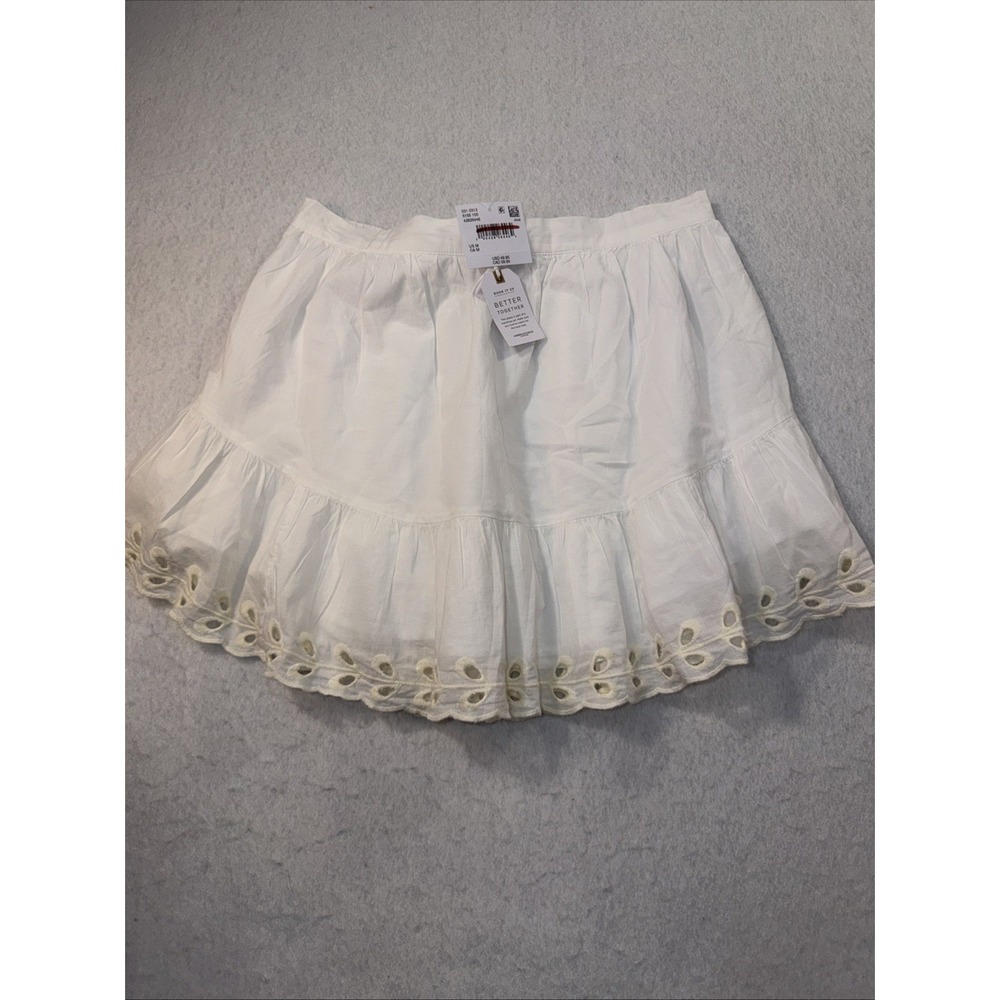 American Eagle eyelet White Skirt New With Tags Size Medium Boho Y2K Mini‎ Flowy